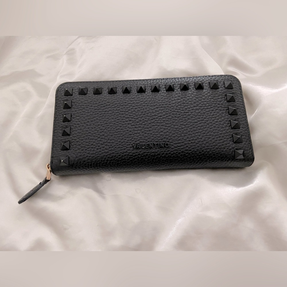BRAND NEW Valentino Wallet